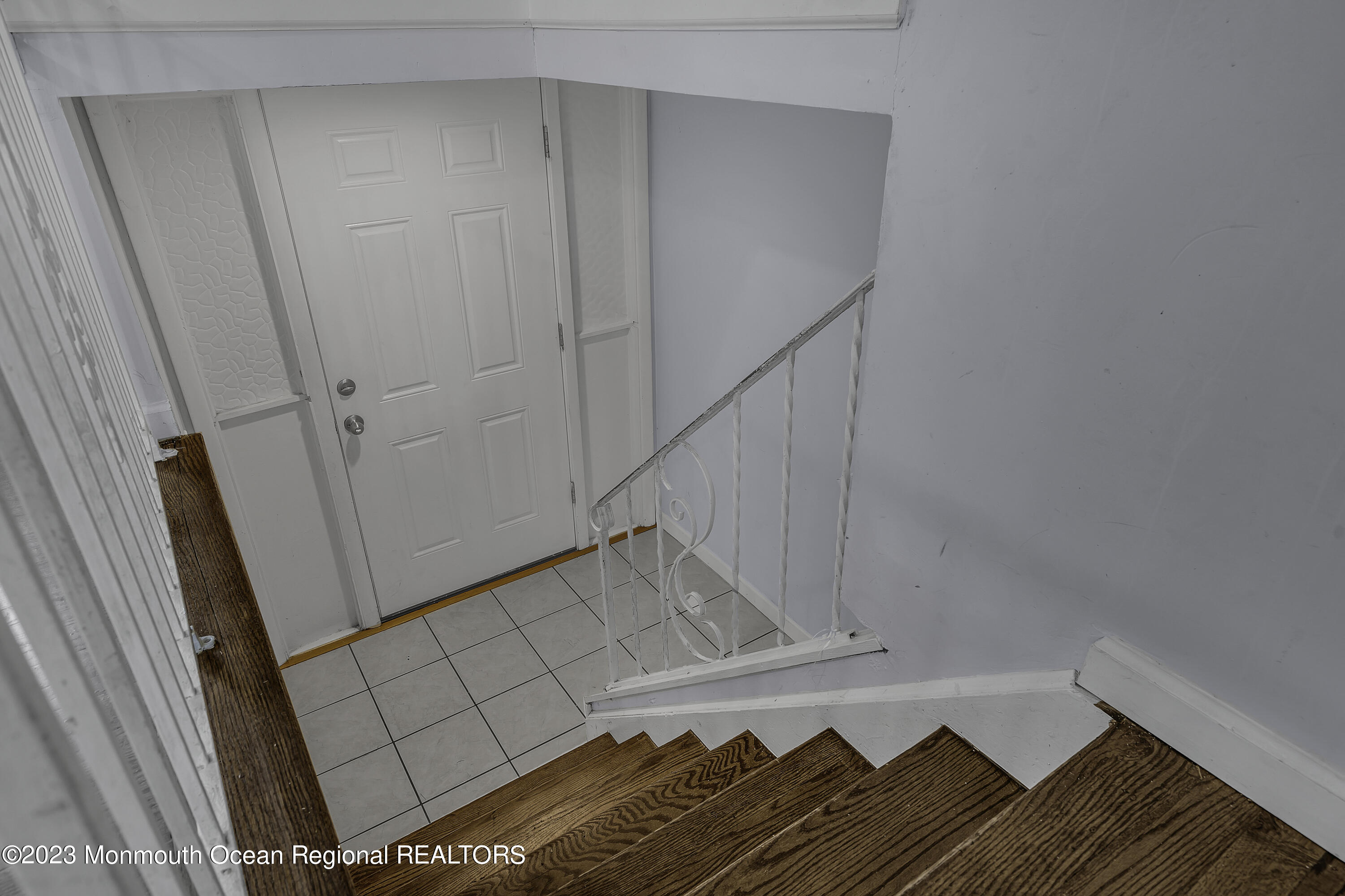 28 Citadel Drive Jackson, NJ 08527 - Photo 20 of 26 a view of entryway with wooden floor