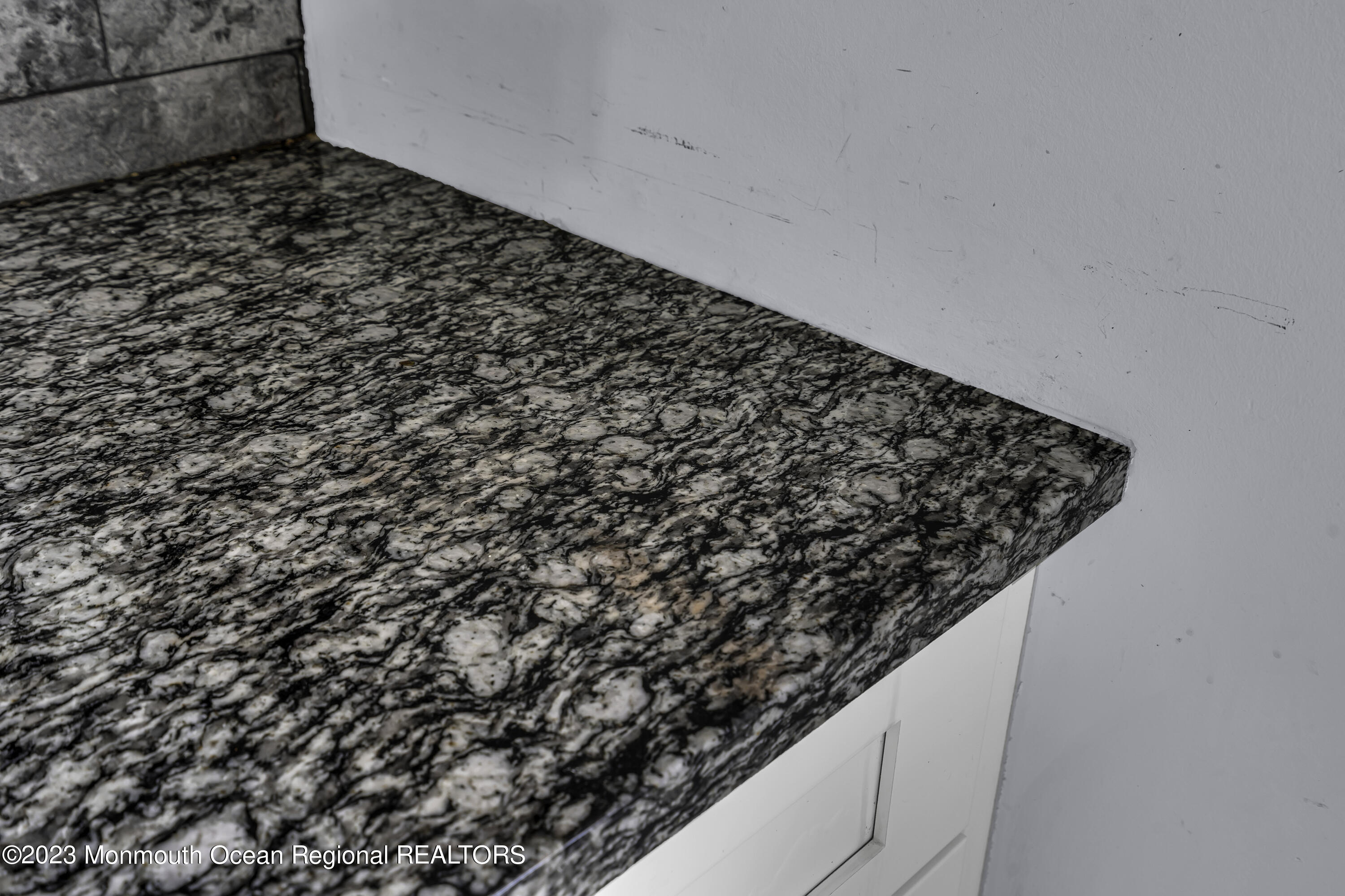 28 Citadel Drive Jackson, NJ 08527 - Photo 10 of 26 a close view of a stove in a room