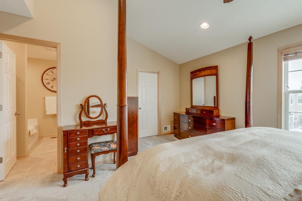 1708 Riverside Drive Shakopee, MN 55379 - Photo 14 of 31