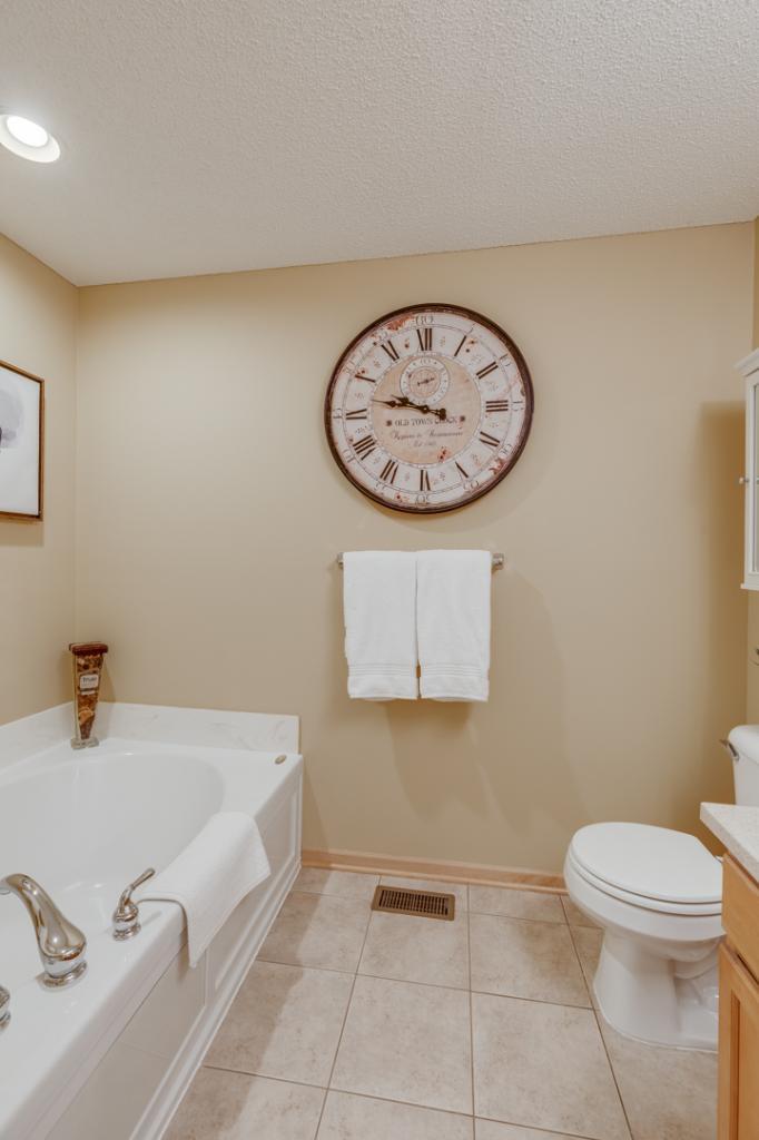 1708 Riverside Drive Shakopee, MN 55379 - Photo 16 of 31