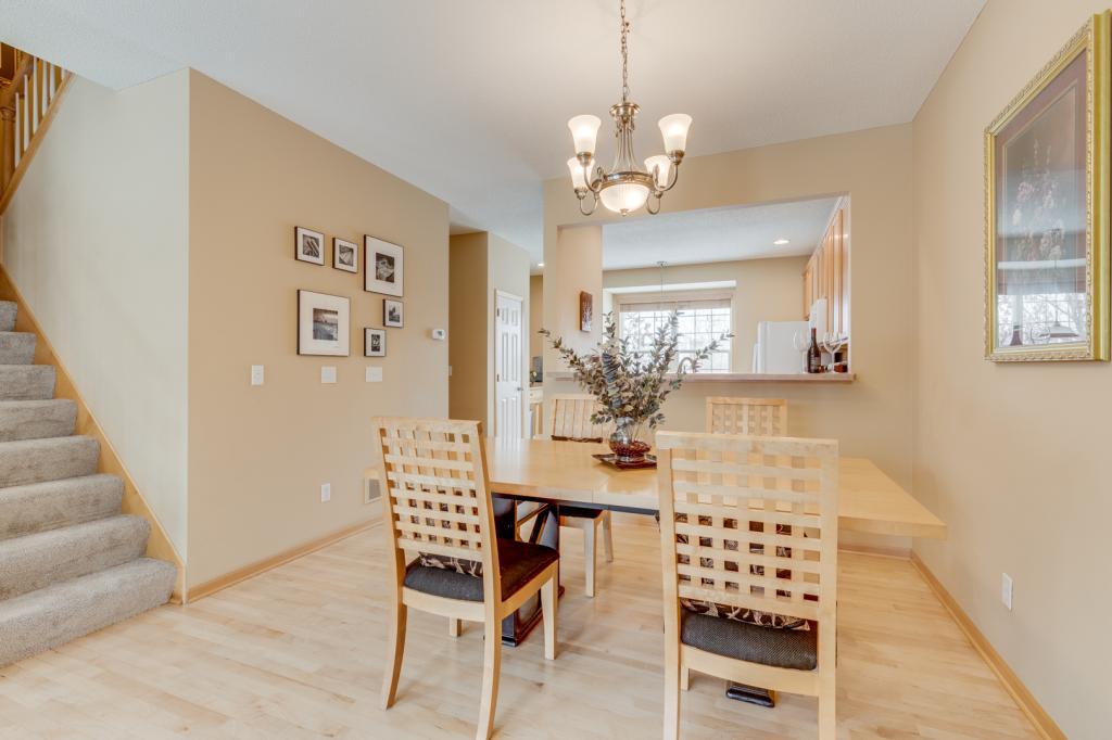 1708 Riverside Drive Shakopee, MN 55379 - Photo 7 of 31