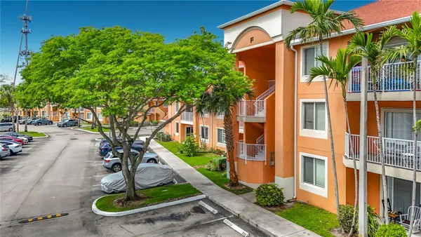 $2,400 | 6968 Southwest 39th Street, Unit F205, Davie, FL 33314