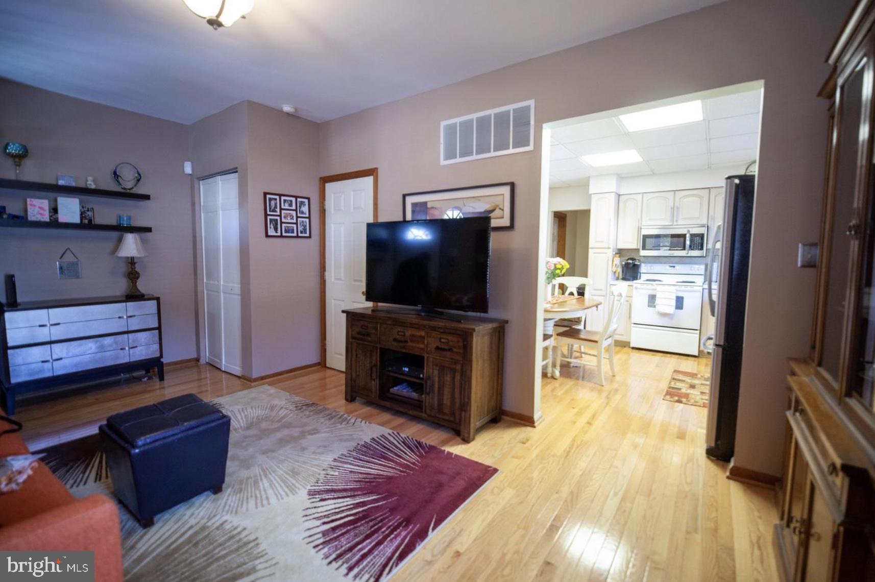 39 Egg Harbor Road Berlin, NJ 08009 - Photo 4 of 13 Gallery Image 4
