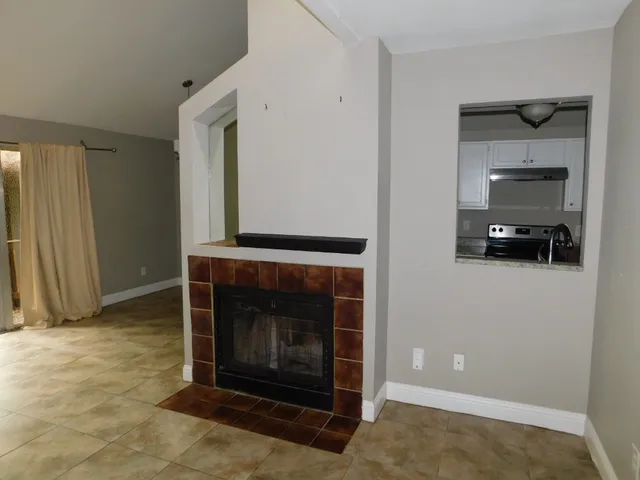 $1,900 | 1604 Summer Creek Court, Unit B, Austin, TX 78704