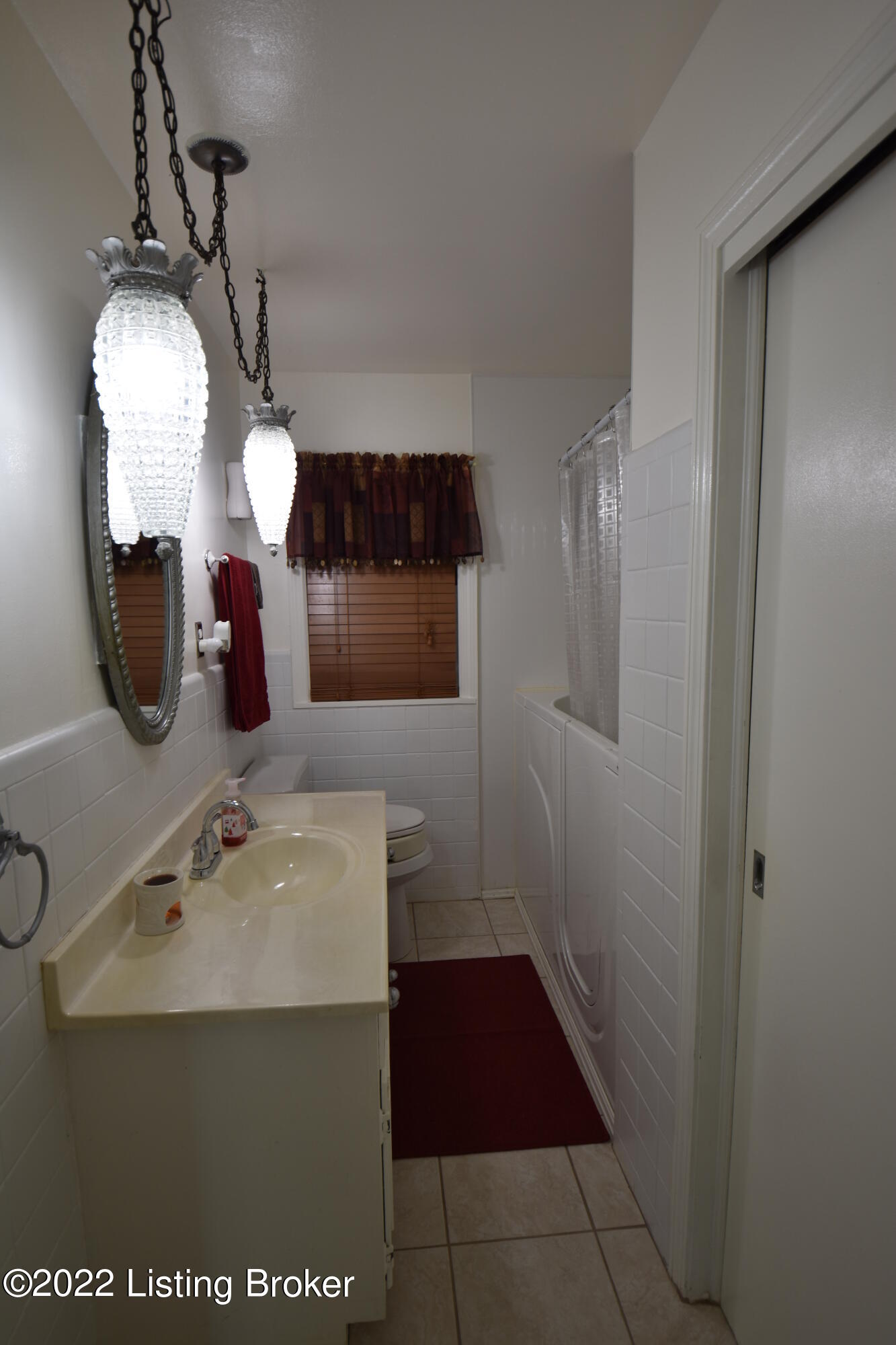 2239 Farnsley Road Louisville, KY 40216 - Photo 11 of 29 DSC_0321