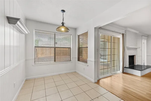$2,000 | 6327 Lynkat Lane, Houston, TX 77083
