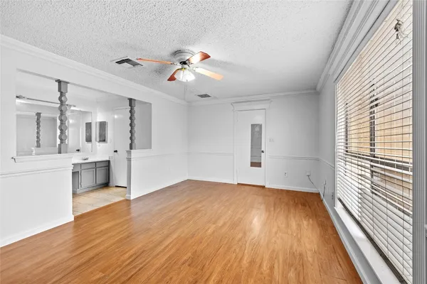 $2,000 | 6327 Lynkat Lane, Houston, TX 77083