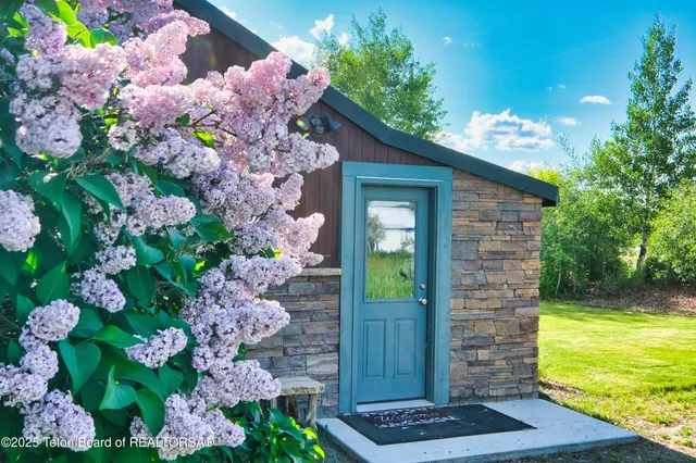 $549,000 | 4193 Old Irwin Road, Irwin, ID 83428