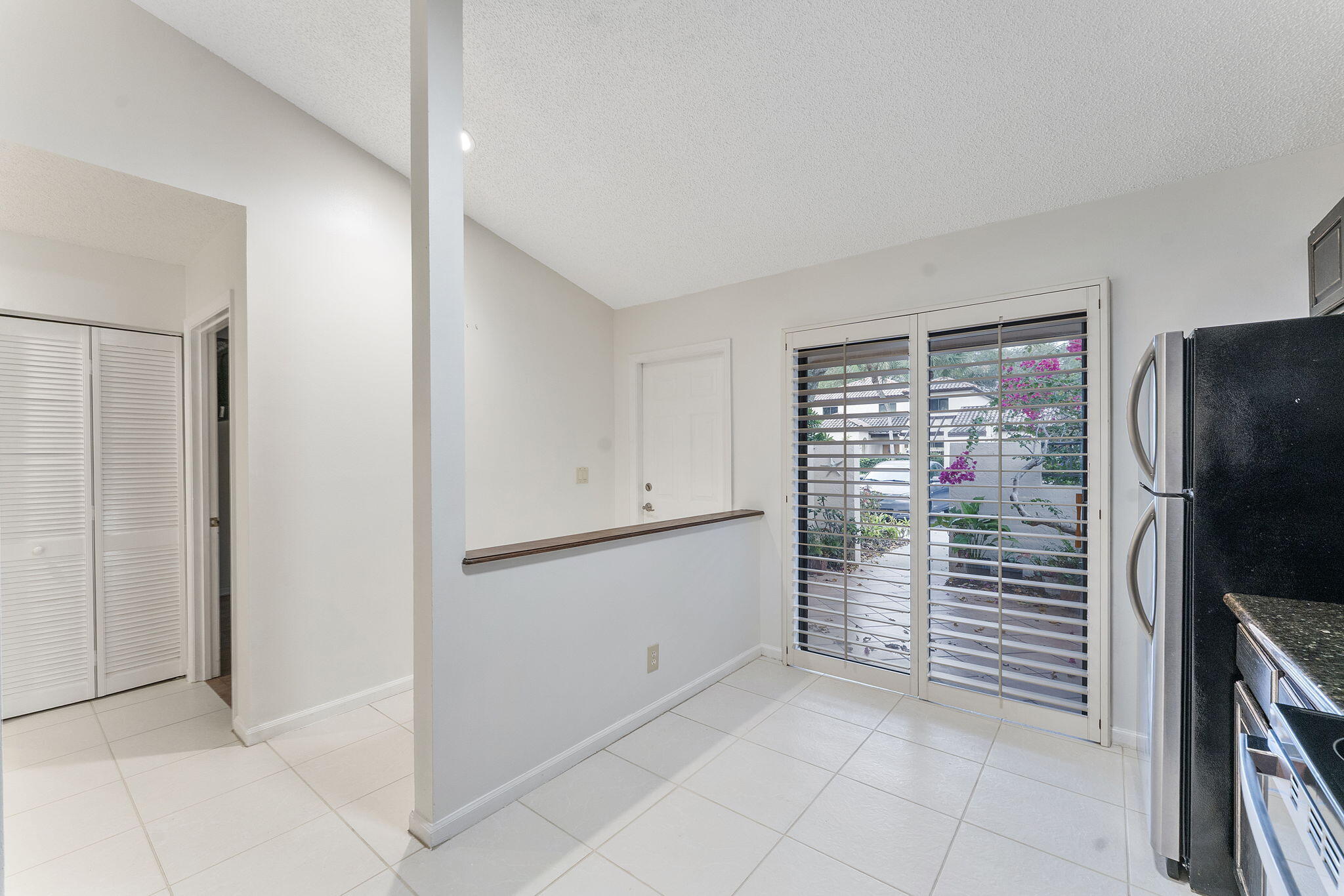 3088 Inglewood Terrace Boca Raton, FL 33431 - Photo 7 of 30 a view of room with walk in closet