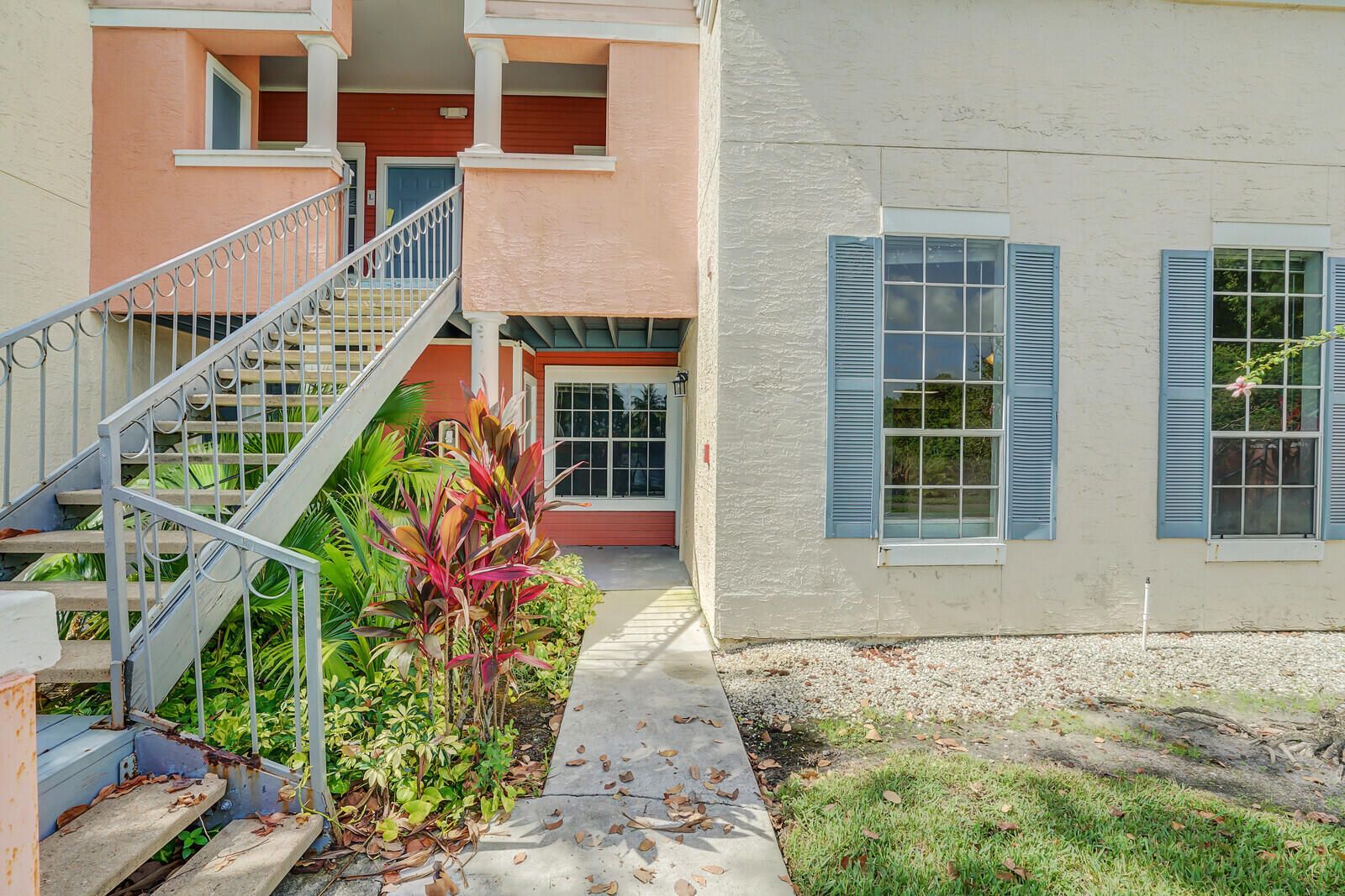 1385 Crystal Way, Unit M Delray Beach, FL 33444 - Photo 3 of 29 Unit Entrance