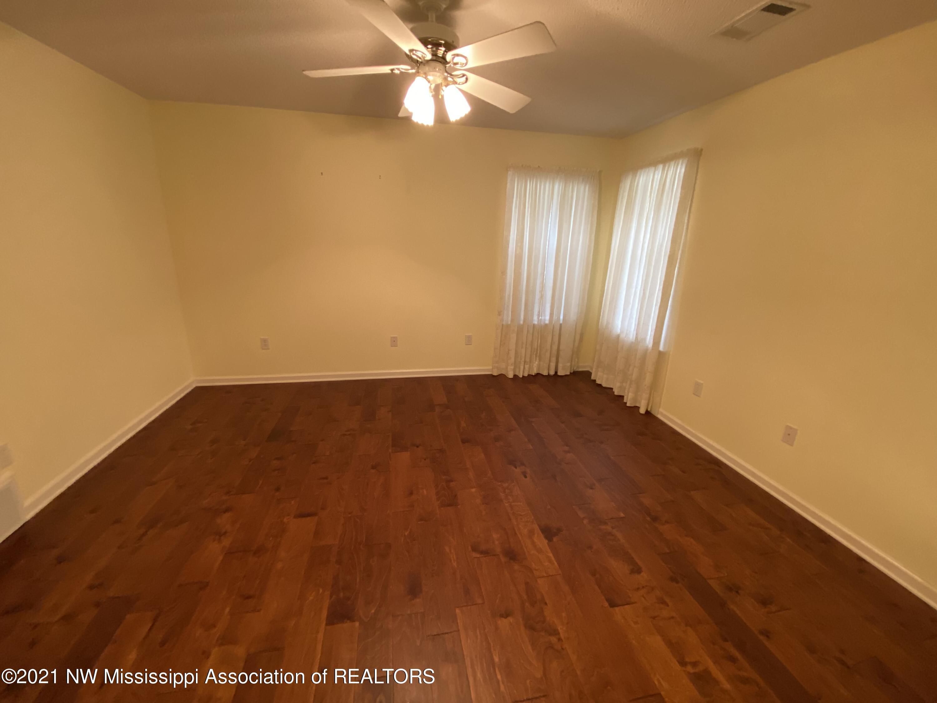 7643 Alexanders Ridge Cove Olive Branch, MS 38654 - Photo 14 of 23 76B9BB47-DC4A-4F39-9148-92902A1FA56F