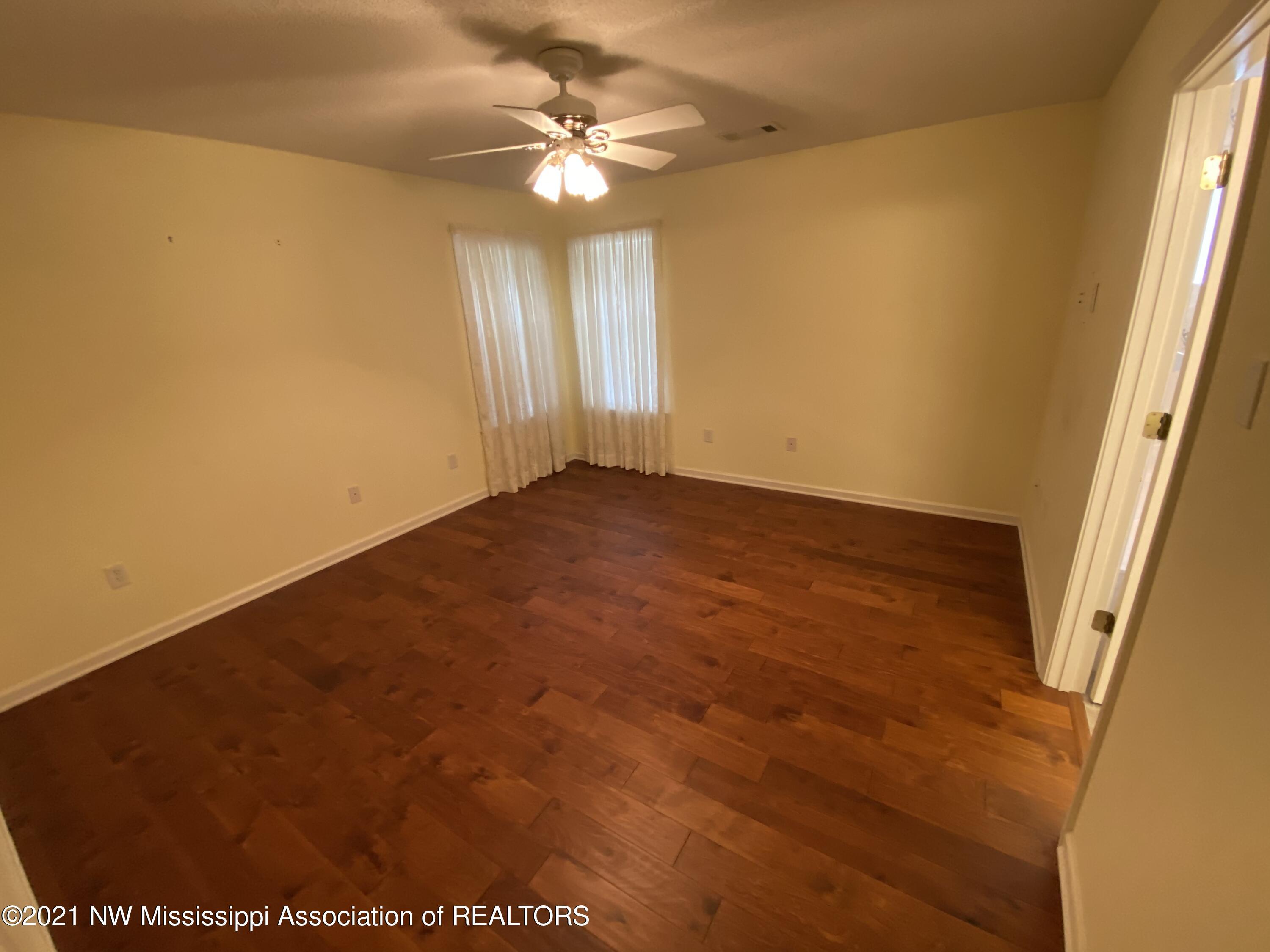 7643 Alexanders Ridge Cove Olive Branch, MS 38654 - Photo 16 of 23 D59FB7E7-5E0C-4F1A-B752-1E033F235397
