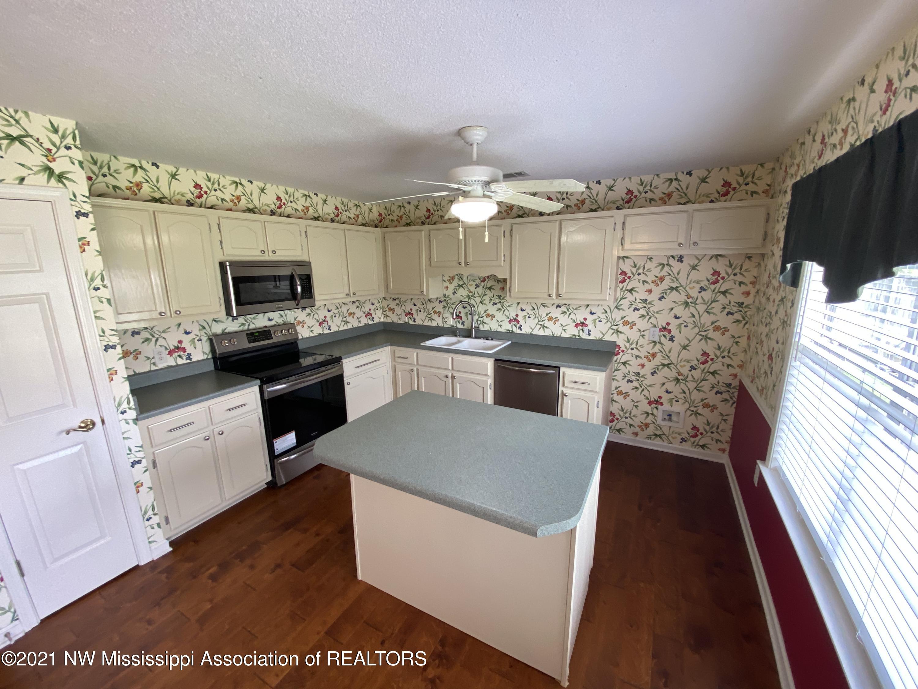 7643 Alexanders Ridge Cove Olive Branch, MS 38654 - Photo 2 of 23 D650CF4A-D269-4B69-9D27-E9E22E4B9955