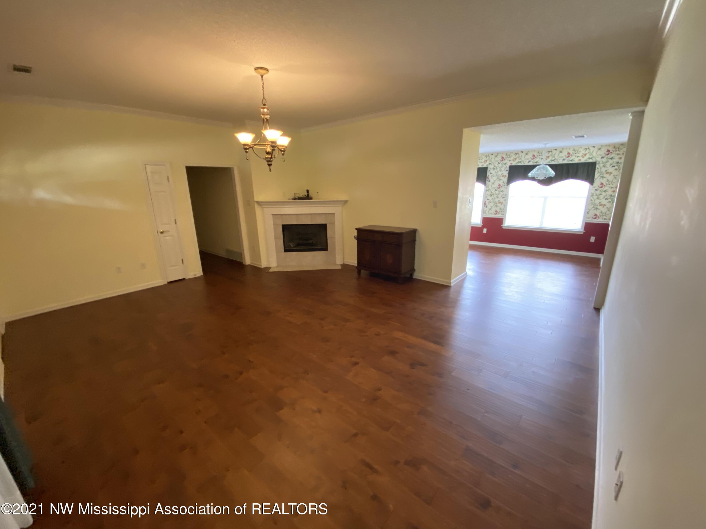 7643 Alexanders Ridge Cove Olive Branch, MS 38654 - Photo 7 of 23 7F5780F6-630C-4E2D-AC35-74BE89FC60DF