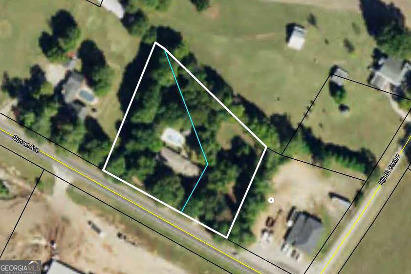 921 Highway 72 Comer, GA 30629 - Photo 2 of 55