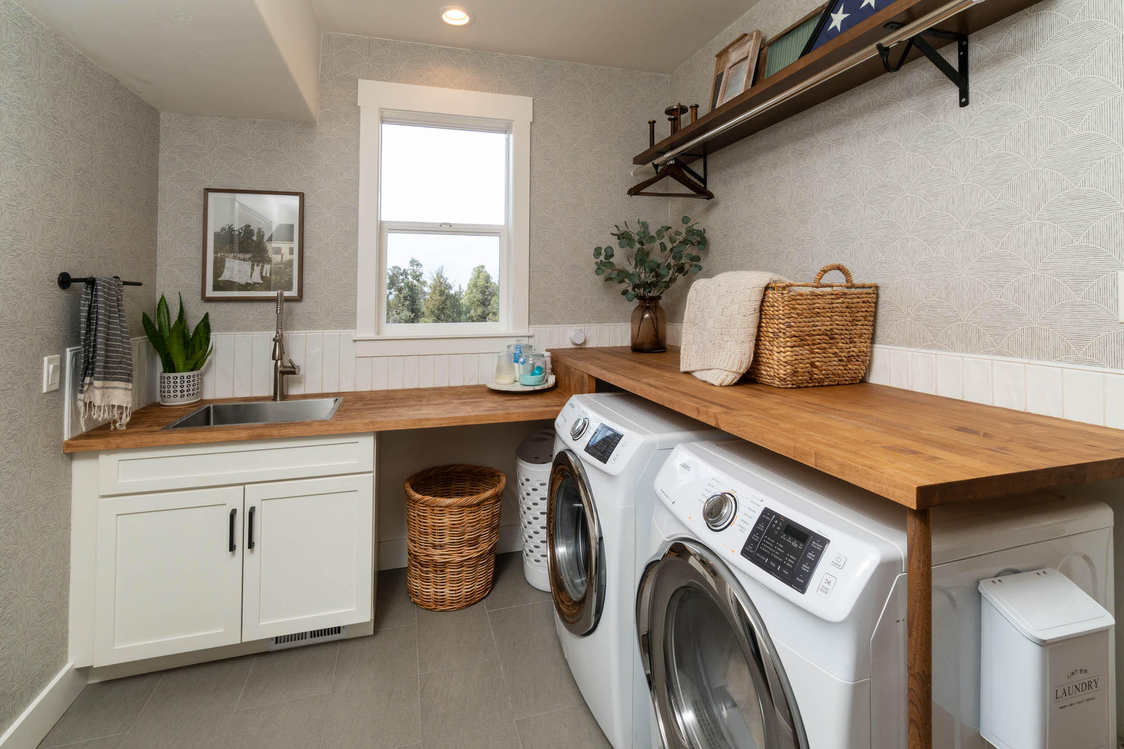 23160 Rickard Road Bend, OR 97702 - Photo 12 of 48 Large, open laundry.. has pantry area as well
