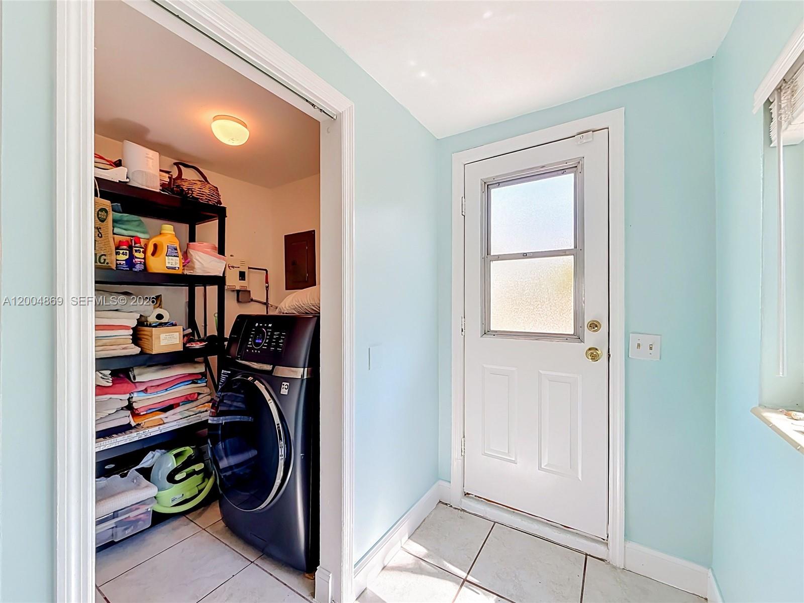1029 Harrison Street Hollywood, FL 33019 - Photo 44 of 74 Guest House Laundry