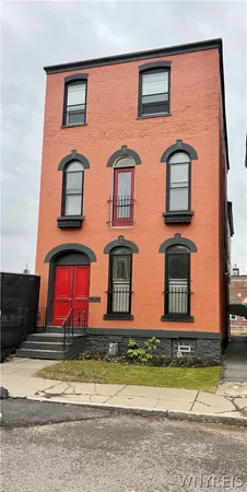 $1,095 | 56 Trinity Place, Unit 5, Buffalo, NY 14201