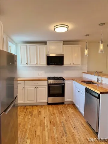 $1,095 | 56 Trinity Place, Unit 5, Buffalo, NY 14201