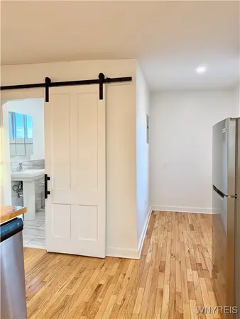 $1,095 | 56 Trinity Place, Unit 5, Buffalo, NY 14201