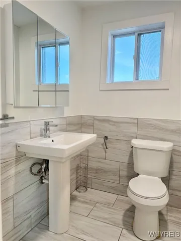 $1,095 | 56 Trinity Place, Unit 5, Buffalo, NY 14201