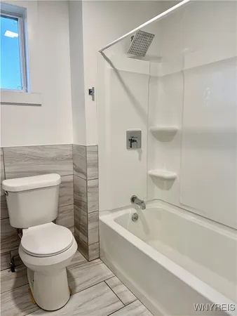 $1,095 | 56 Trinity Place, Unit 5, Buffalo, NY 14201
