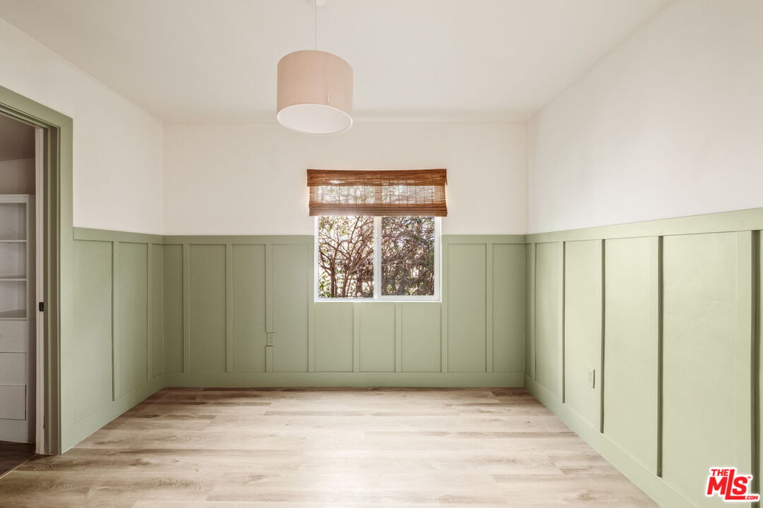 2375 Catherine Road Altadena, CA 91001 - Photo 21 of 26 a view of an empty room and window