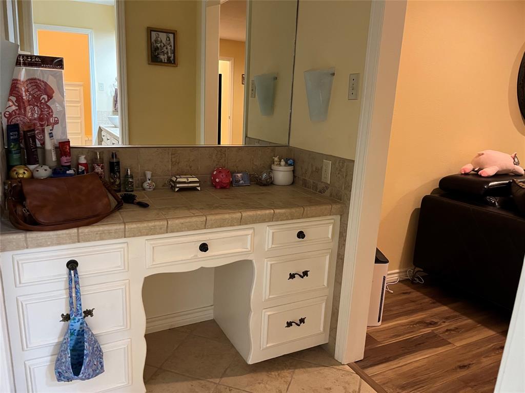 2801 Rix Street Commerce, TX 75428 - Photo 13 of 29 separate vanity