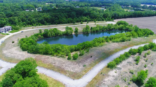 $77,000 | 37 Tiffany Drive, Edwardsburg, MI 49112