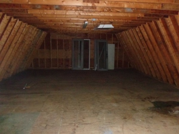 183 Brimfield Road Holland, MA 01521 - Photo 8 of 24 Gallery Image 8