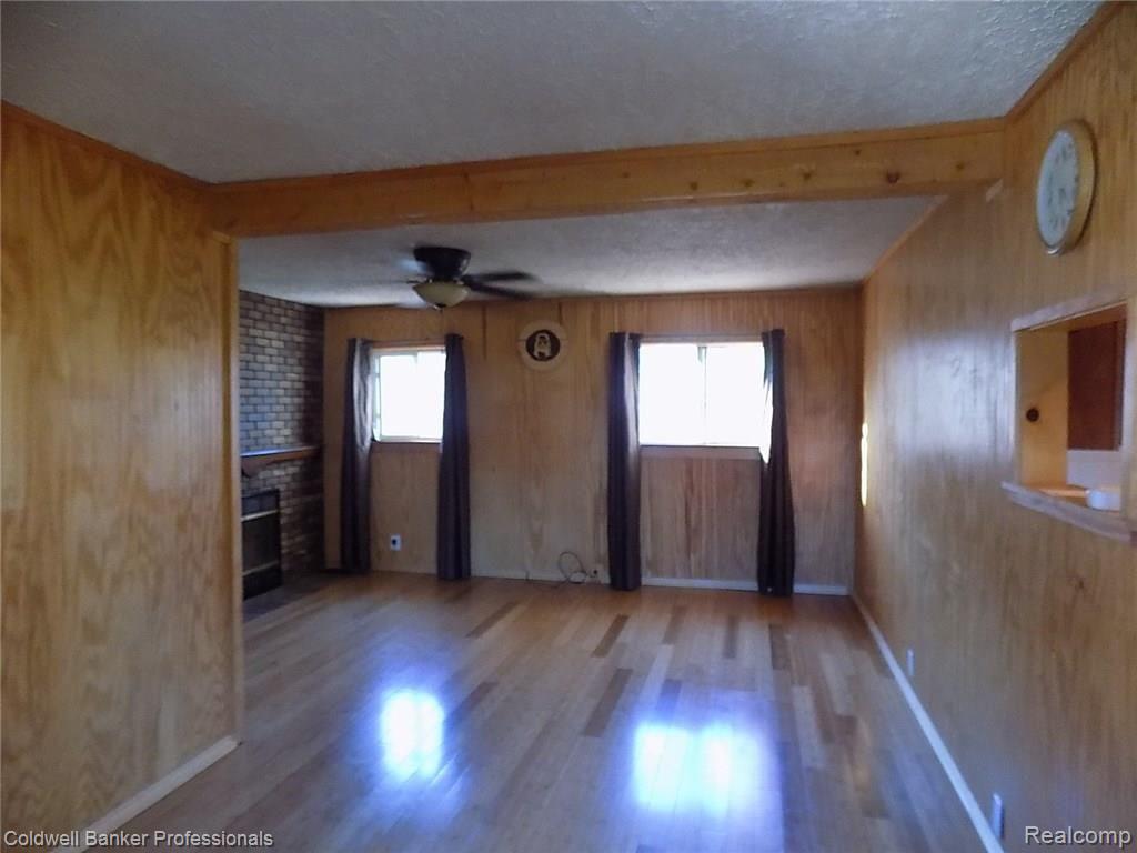 11445 Eagle Road Davisburg, MI 48350 - Photo 12 of 23 DSCN5844.JPG