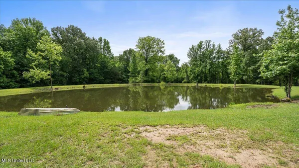 $747,500 | 768 Lake Boulevard, Vicksburg, MS 39180