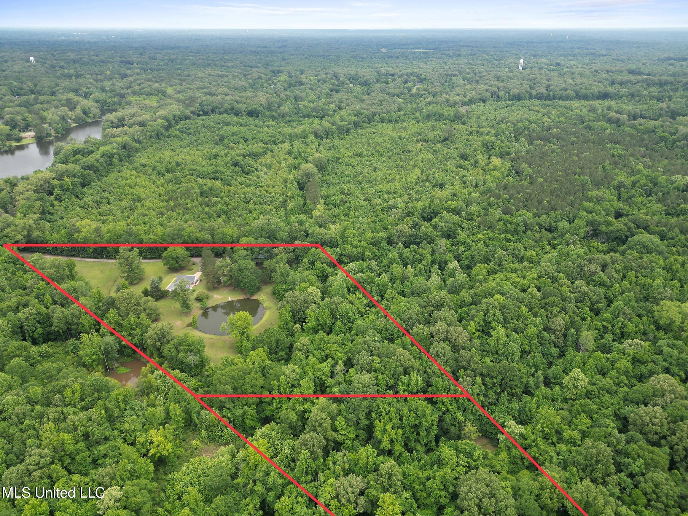 768 Lake Boulevard Vicksburg, MS 39180 - Photo 19 of 60 61-Photo May 12 2025, 10 17 09 (1)