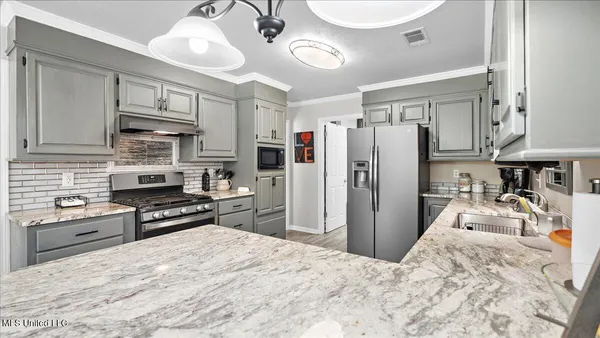 $747,500 | 768 Lake Boulevard, Vicksburg, MS 39180