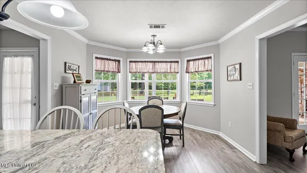 $747,500 | 768 Lake Boulevard, Vicksburg, MS 39180