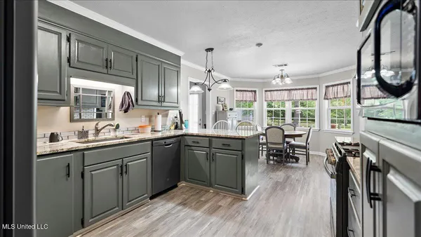 $747,500 | 768 Lake Boulevard, Vicksburg, MS 39180