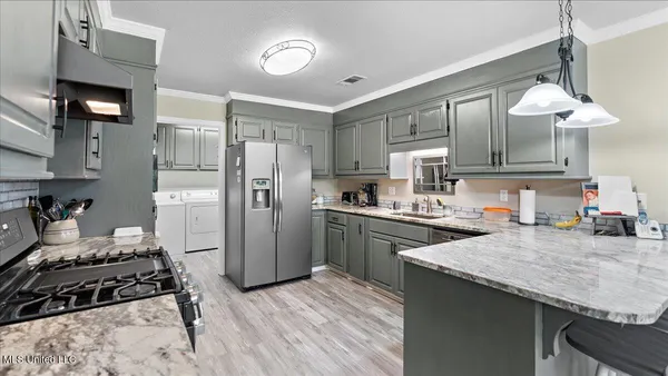 $747,500 | 768 Lake Boulevard, Vicksburg, MS 39180