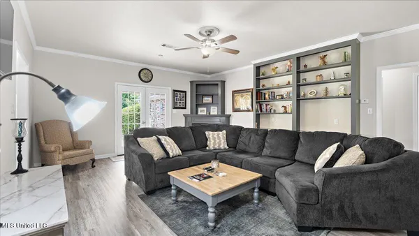 $747,500 | 768 Lake Boulevard, Vicksburg, MS 39180