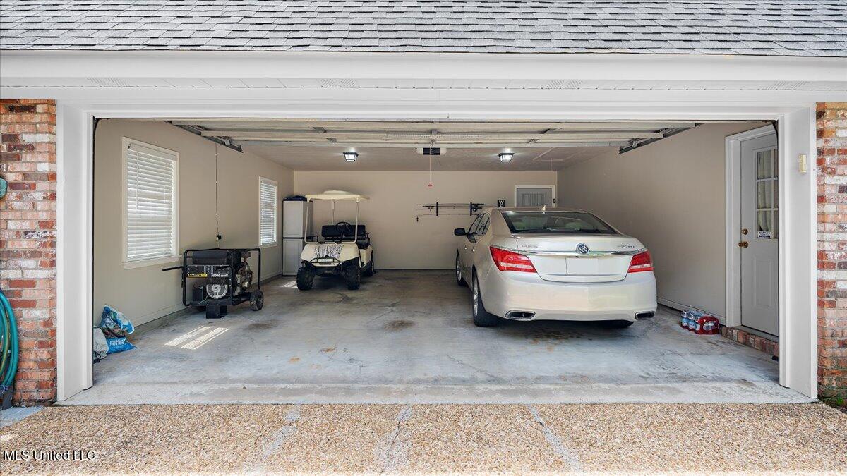 768 Lake Boulevard Vicksburg, MS 39180 - Photo 8 of 60 39-DSC02920