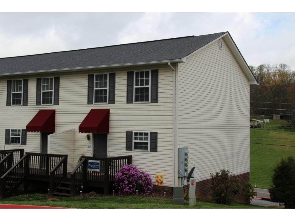 2201 Cherokee Road, Unit 9 Johnson City, TN 37604 - Photo 1 of 21 Photo 1
