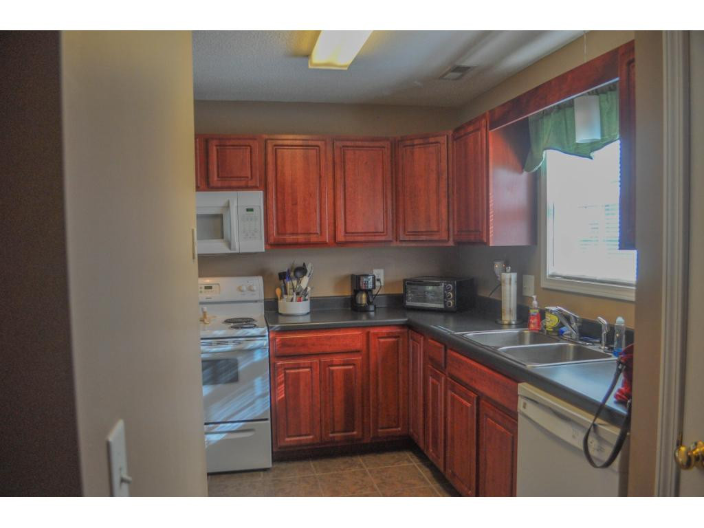 2201 Cherokee Road, Unit 9 Johnson City, TN 37604 - Photo 4 of 21 Photo 4