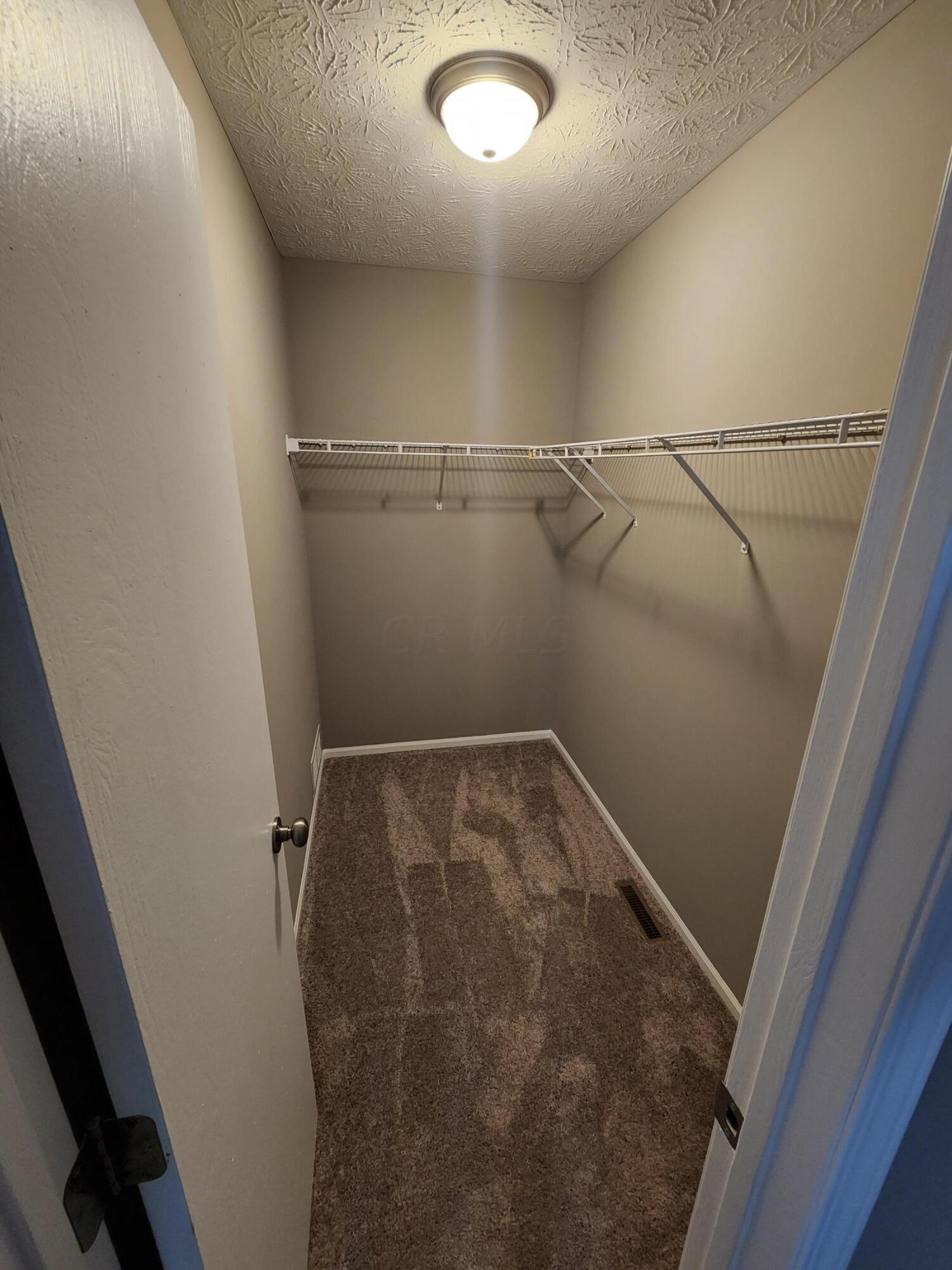2748 Raphael Drive Columbus, OH 43232 - Photo 8 of 14 8
