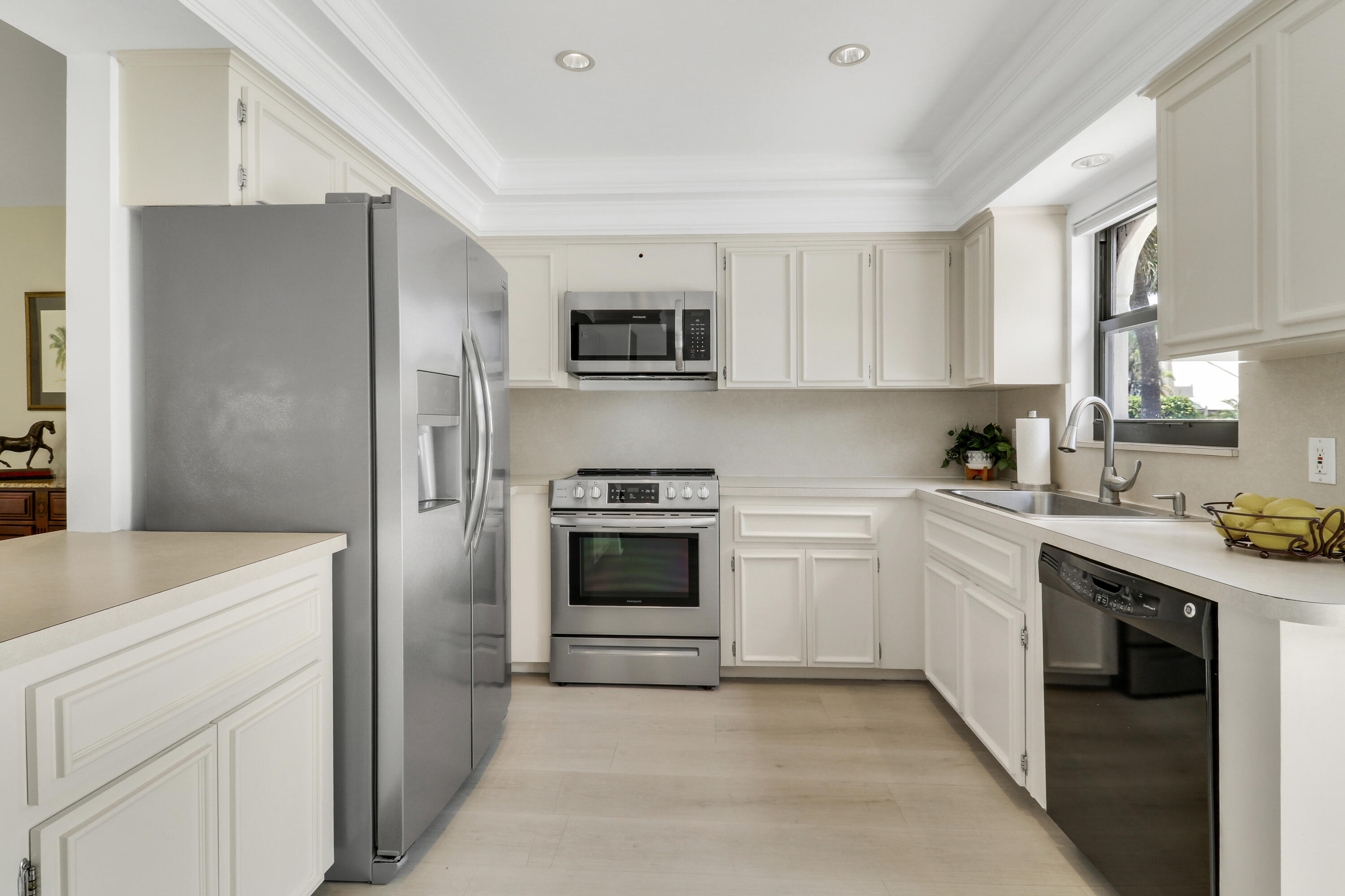 1472 Via Cameron Jupiter, FL 33477 - Photo 6 of 24 Kitchen