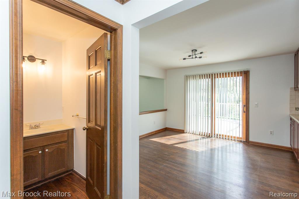 1772 North Kilburn Road Rochester Hills, MI 48306 - Photo 21 of 49