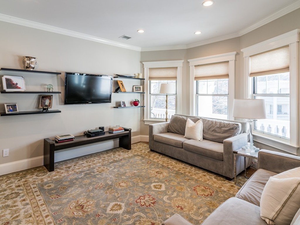 142-3 Middlesex Road, Unit 3 Newton, MA 02467 - Photo 3 of 17