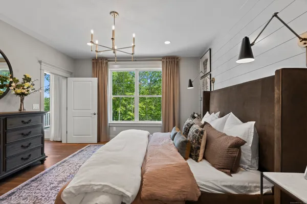 $689,900 | 1125 St Andrews Drive, Oxford, CT 06478