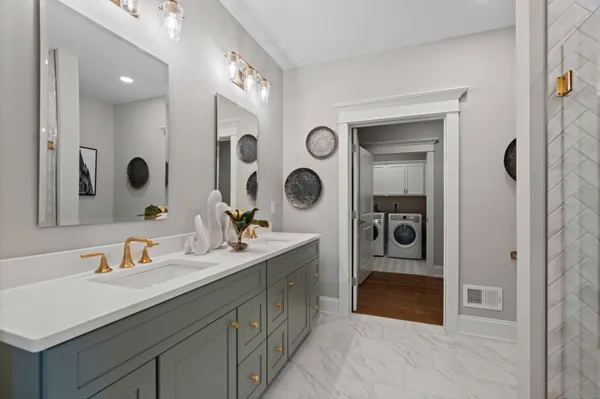 $689,900 | 1125 St Andrews Drive, Oxford, CT 06478