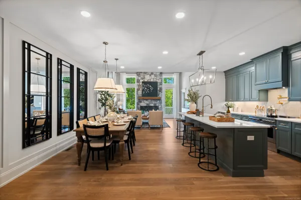 $689,900 | 1125 St Andrews Drive, Oxford, CT 06478