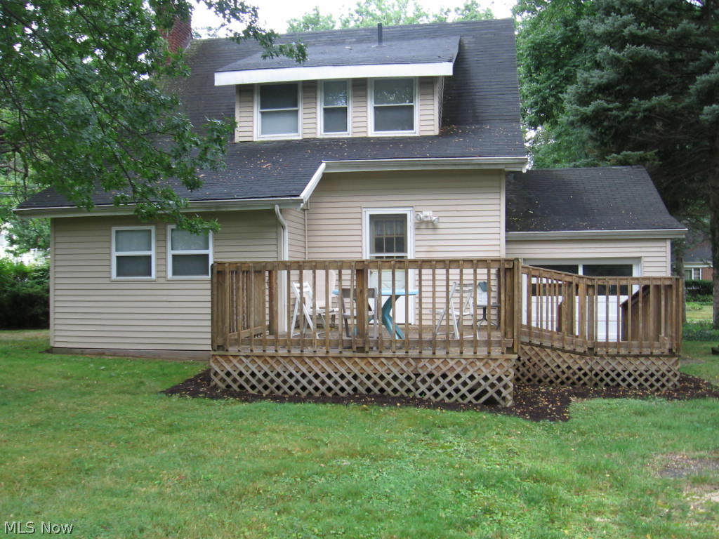 1609 Crest Road Cleveland Heights, OH 44121 - Photo 3 of 16