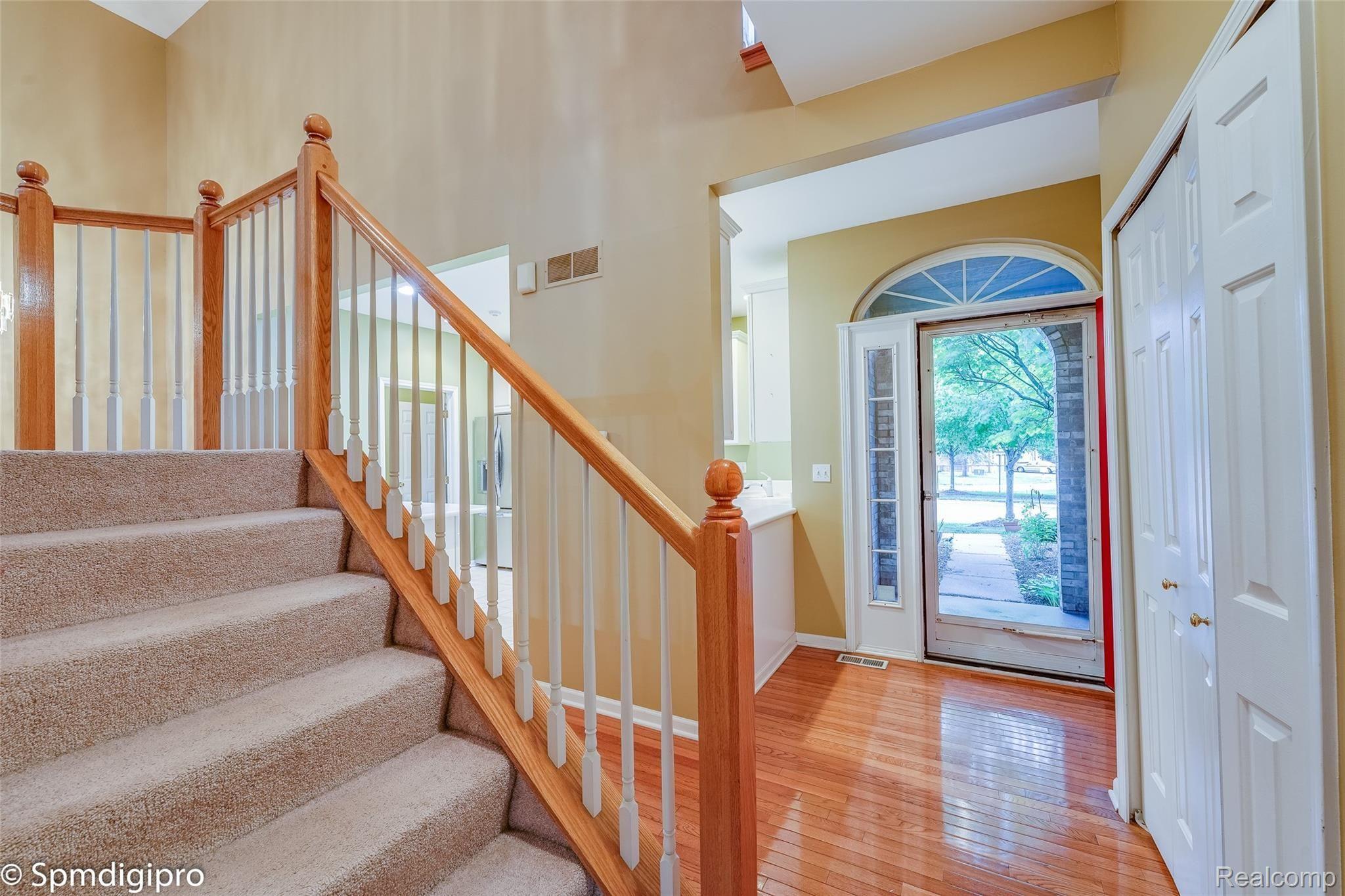 41687 Glade Road Canton, MI 48187 - Photo 9 of 59 41687 glade rd canton-11.jpg